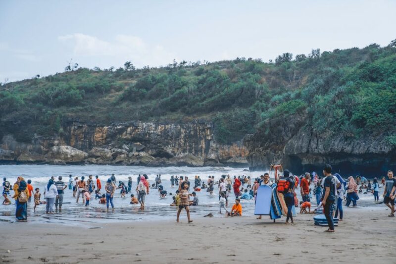 3 Destinasi Wisata Pantai di Tulungagung yang Wajib Dikunjungi Pemula