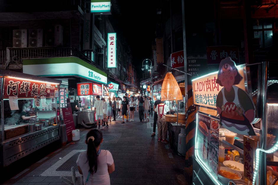 7 Fenomena Pasar Malam di Era Digital yang Sedang Tren Saat Ini