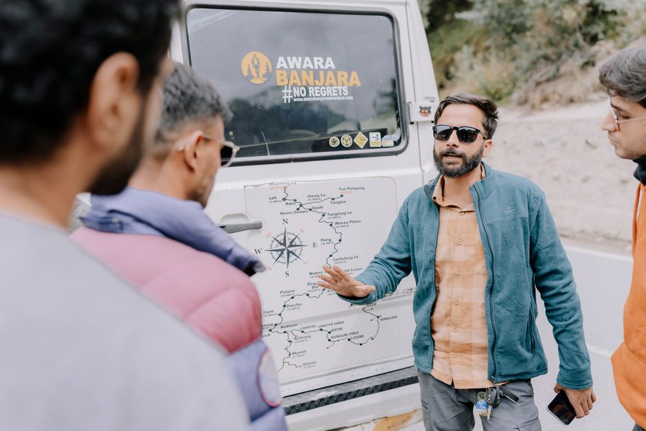 Panduan Lengkap Cara Memilih Tour Guide Wisata yang Profesional dan Tepat