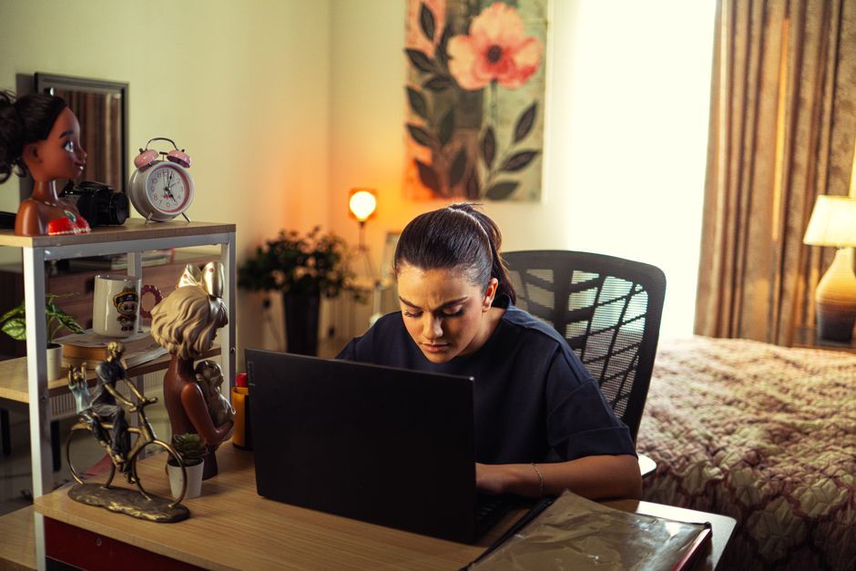 Panduan Memilih Bisnis Digital untuk Emak-Emak yang Tepat dan Menguntungkan